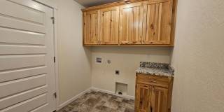 Newer Construction Close to Downtown Grants Pass Gallery 12