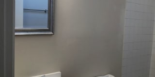 ***$500 Move-In Special*** SPACIOUS 3 BR/2 BA Rental in Mid-City with BACKYARD and DRIVEWAY (Section 8 not accepted) Gallery 10