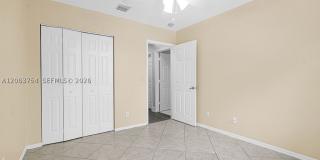 1623 E Harmony Lake Cir 1623 E Harmony Lake Cir Gallery 24