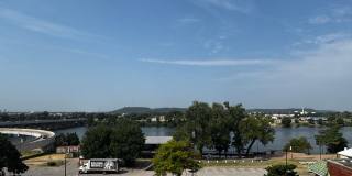Immaculate 2/1.5/1 Condo off of Riverside Dr with a perfect river view from the top floor! Gallery 16