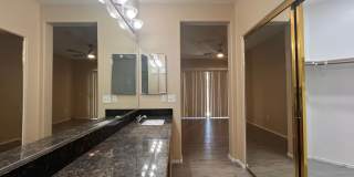 Beautiful Summerlin townhome, 3 bed, 2.5 bath, on 1st floor. Gallery 26