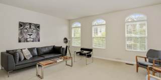 2221 CONGRESBURY Place Gallery 11