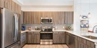 Overture Greenville Age 55+ Apartment Homes Gallery 10