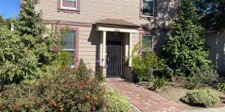 Charming 1-Bedroom, 1-Bathroom Ground Floor Apartment Gallery 1