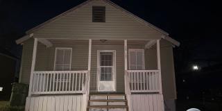 Cute 2 bedroom 1 bath home with fenced back yard Gallery 1