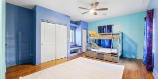 4555 W SWANN AVENUE Gallery 52