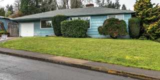 3-Bedroom, 1-Bath duplex In Eugene South Hills! Gallery 1