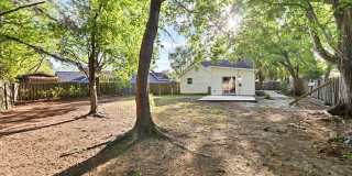 3 Bedroom Home in Wilmington with a fenced yard and garage! Gallery 19