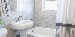 Everly Apartments on Cherry Street Gallery 28