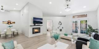 Charming Single-Story Townhome with Vaulted Ceilings in a Gated Northwest Community! Gallery 7