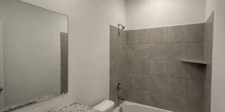 Luxurious and Spacious 4 Bedroom Home in Mustang School District Gallery 16