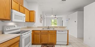 Great location with room to entertain Great location with room to entertain Gallery 6