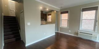 Dupont Circle 2-level Condo at The Cygnet. 1 Bed/1 Full Bath, Fireplace and Modern Kitchen Gallery 3