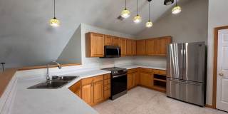 Luxurious 3 Bedroom, 2 Bathroom GORGEOUS townhome! Gallery 9