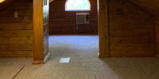 Cute 2 bedroom home with a loft and detached one car garage Gallery 8