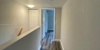 301 Palm Cir E Gallery 9