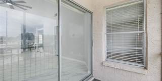 Beautifully Updated Condo Gallery 31