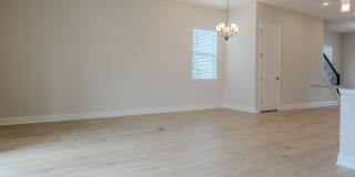 16705 Victoria Grove Alley Gallery 17