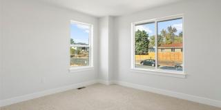 Brand New 3BD, 4BA Half-Duplex in Villa Park with Back Yard Gallery 24