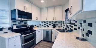 Mission Valley 2 Bedroom 2 1/2 Bath End Unit Townhome Gallery 4