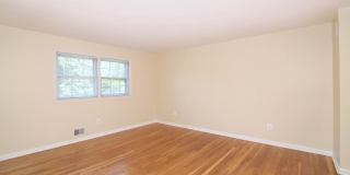 6623 HUNTSMAN Boulevard Gallery 18