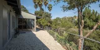 Fully Furnished: 3 bed/ 2 Bath Mid-Century Home w/views of Griffith Observatory in the Hollywood Hills! Gallery 33