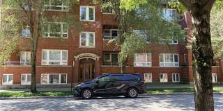1057 W Thorndale Avenue Gallery 1