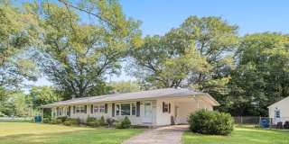 4040 Nazareth Road Gallery 1