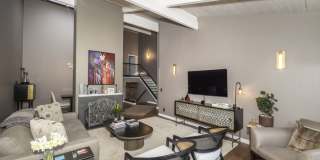 Tastefully Furnished 3 Bed, 2 Bath Home w/ Views of Greenbelt Gallery 1