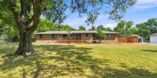 ONE OF A KIND BIXBY RENTAL WITH SPRAWLING YARD! MOVE IN READY! Gallery 1
