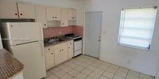 918 N 16th Ct Gallery 3