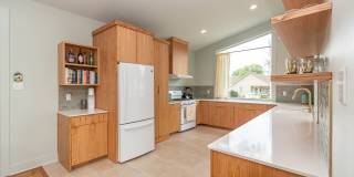 CHARMING, MODERN, CUSTOM HOME IN MID-CITY FOR RENT Gallery 5