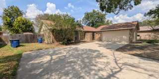 Summerwood Neighborhood / Access to River  Park & Tennis Courts / Fridge / Fenced in Backyard / CISD Gallery 1