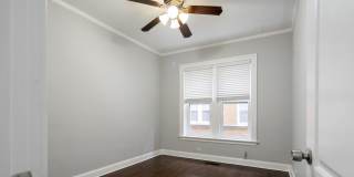 1112 W Glenlake Ave Gallery 10