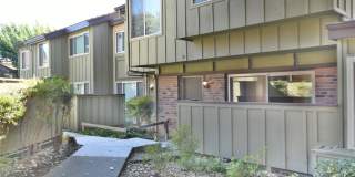 Updated 4 Bedroom, 2.5 Bathroom Townhouse in North San Jose Gallery 1
