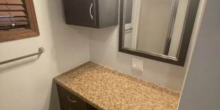 Great location in the heart of Bloomington! 5 Bedrooms Great location in the heart of Bloomington! 5 Bedrooms Gallery 21