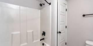 629 N. O'Neil St. Gallery 28