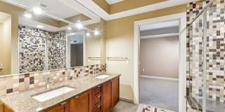 Crocker Park Living Gallery 28