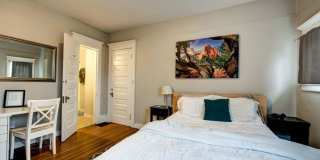 Beautiful two story unit with Victorian charm Gallery 16