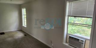 Great Apartment In Hillcrest across from Scott Field!!!!! Gallery 9
