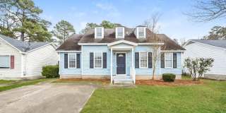 1653 Oak Street Gallery 1