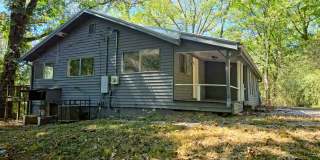 Charming 3-Bedroom Home Surrounded by Nature in Jasper! Gallery 1