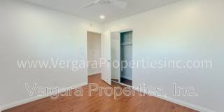 18012 Manhattan Place Gallery 25