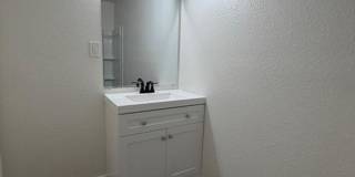 2 Bed 1 Bath Remodeled Unit in North Phoenix Gallery 9