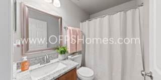 AVAILABLE NOW! HALF OFF FIRST MONTH'S RENT! Gallery 17