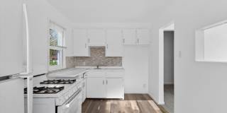 $1250 3 bed Bungalow Gallery 9