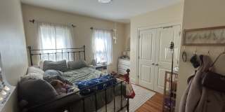 Nicely updated 3 bedroom unit in Brighton Gallery 7