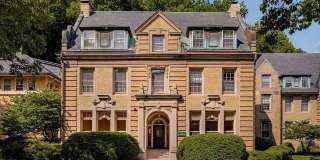 Spacious 2BR Condo in Brookline Gallery 1