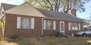3 Bedroom 1 Bath Duplex Gallery 1