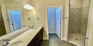 Four-Bedroom Home Near Shooting Star Park in Washington Fields Gallery 12